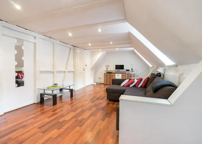 32 Grand Rue 2Pc